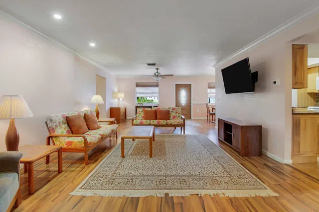 Residence photo 17