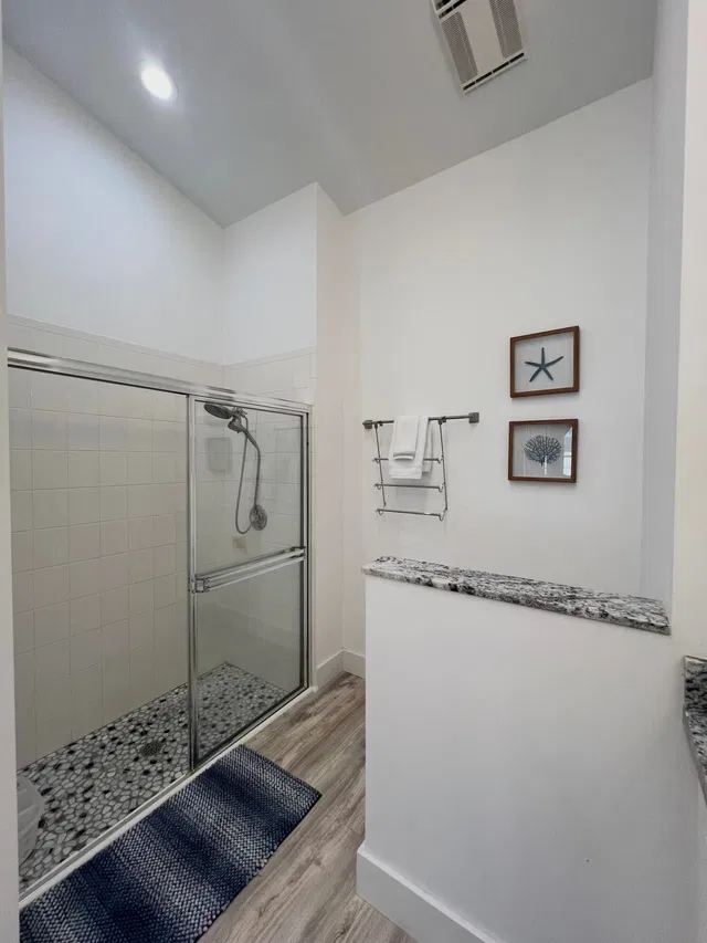  Unit 6 photo 10