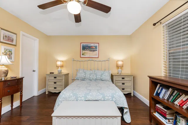 Unit C photo 19