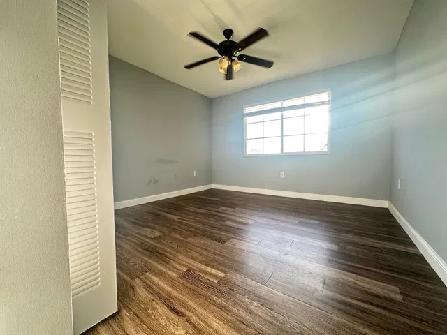 Unit 212 photo 10