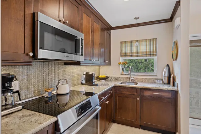 North End Palm Beach Unit 205 photo 8