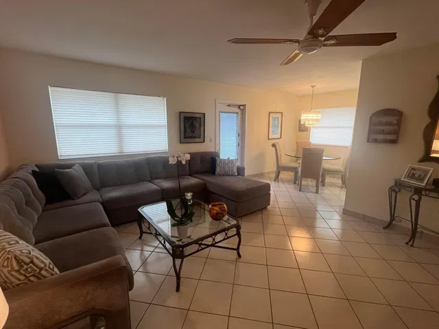 Residence photo 14