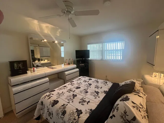 Residence photo 23