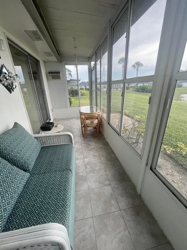 Residence photo 30