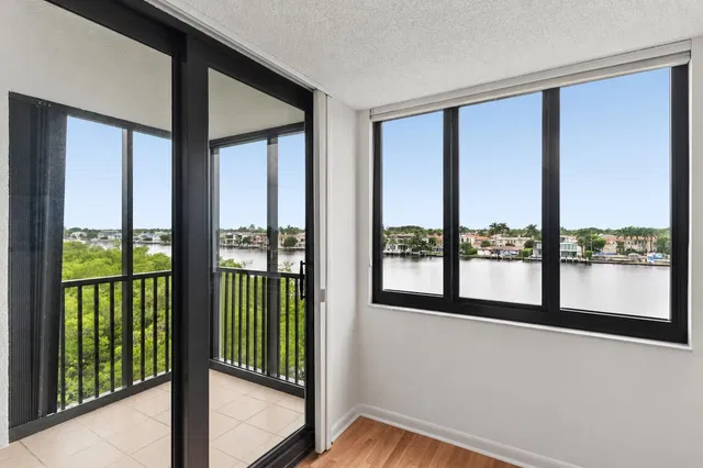 3420 S Ocean Unit 5z photo 21