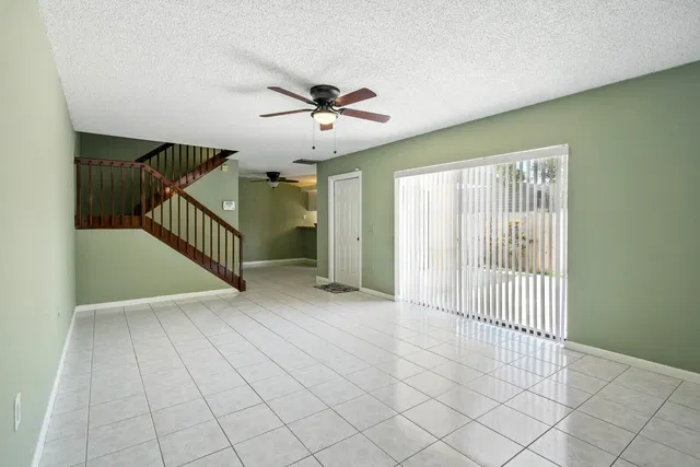 Residence photo 4