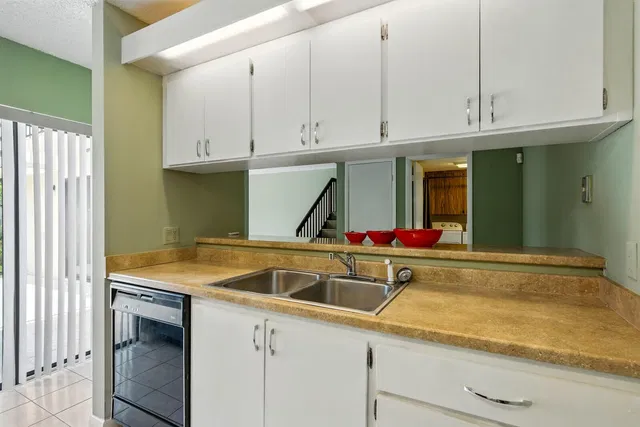 Residence photo 13