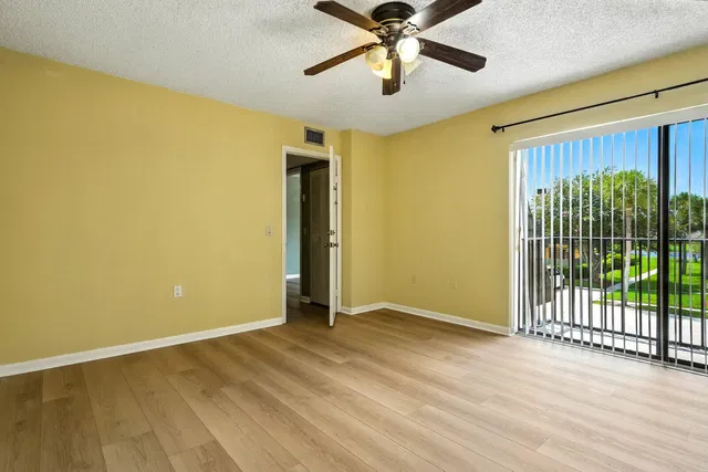 Residence photo 26