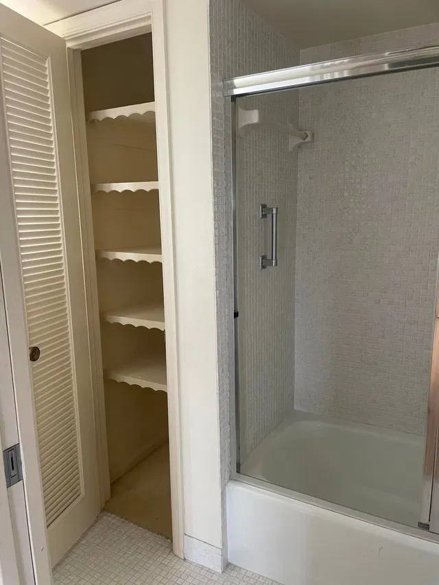 Unit 308 photo 16