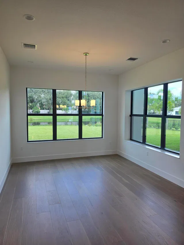 Residence photo 15