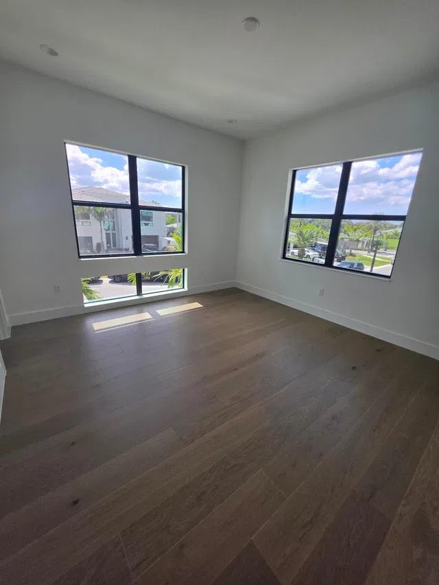 Residence photo 33