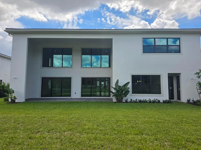 Residence photo 41