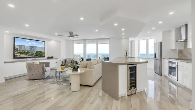550 S Ocean Boca Residence photo 8