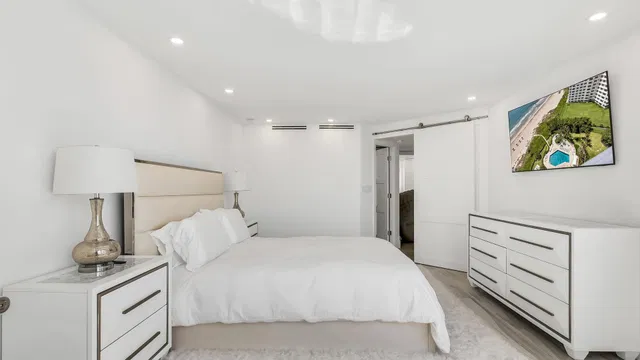550 S Ocean Boca Residence photo 17