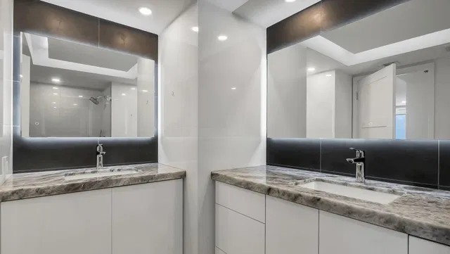 550 S Ocean Boca Residence photo 27