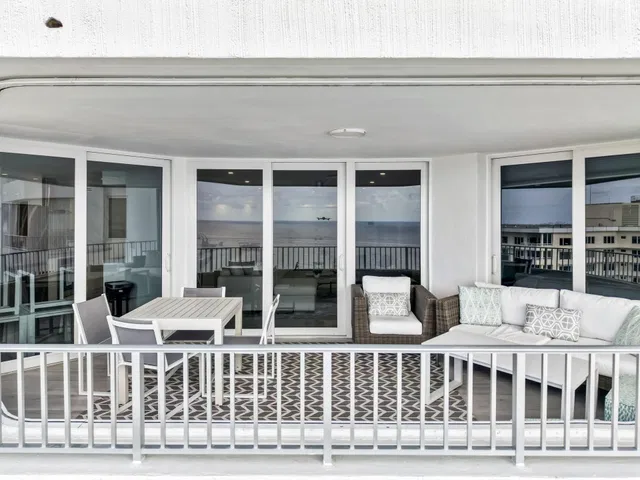 550 S Ocean Boca Residence photo 31