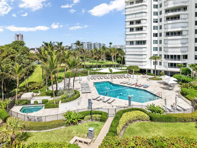 550 S Ocean Boca Residence photo 32