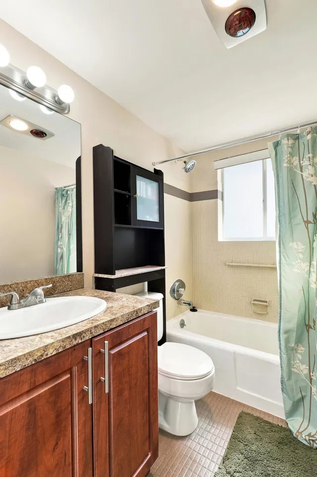 Unit 202 photo 14