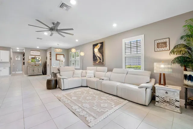  Residence photo 11