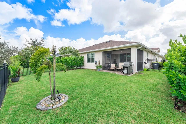  Residence photo 33