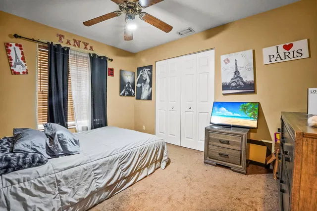 Residence photo 23