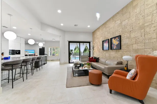 Residence photo 6