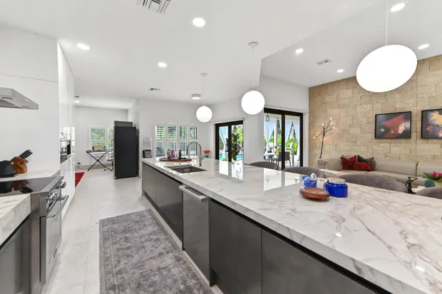 Residence photo 11