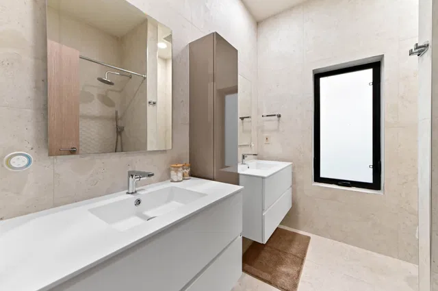 Residence photo 22