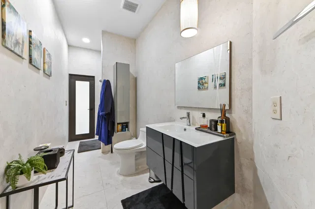 Residence photo 26