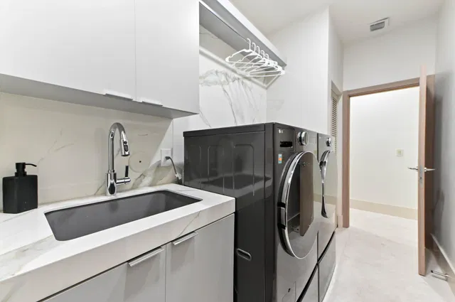 Residence photo 29