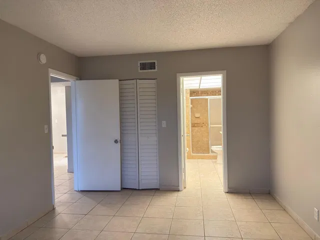 Residence photo 11