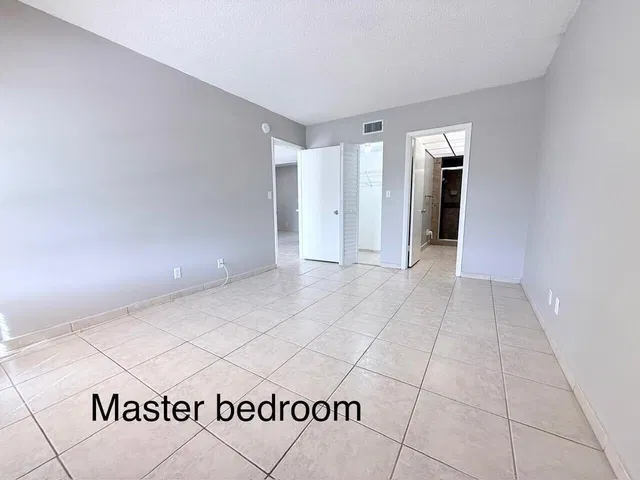 Residence photo 13