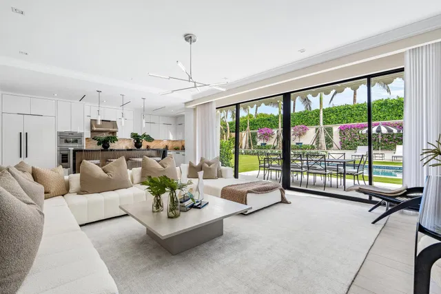 Estate Section Palm Beach Residence photo 5