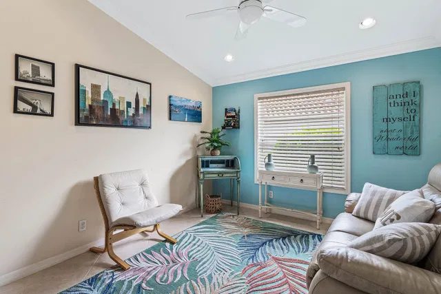 Residence photo 26