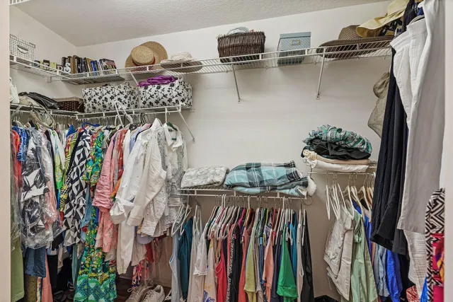 Residence photo 49