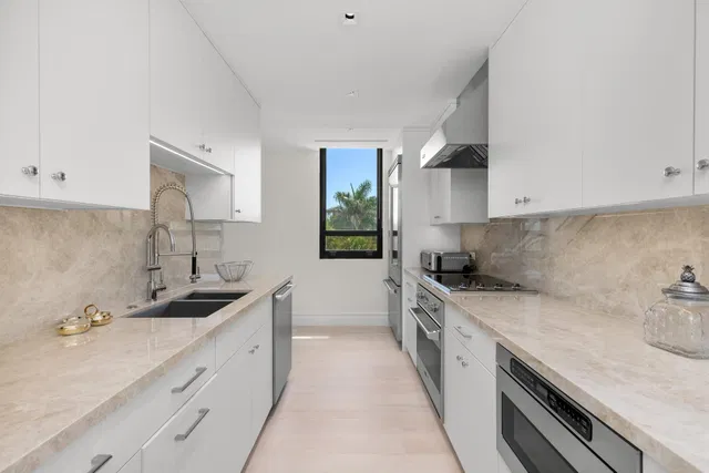 In-Town Palm Beach Unit W 4 A photo 14