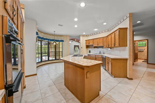 Residence photo 17