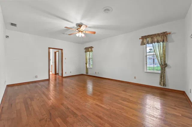 Residence photo 25
