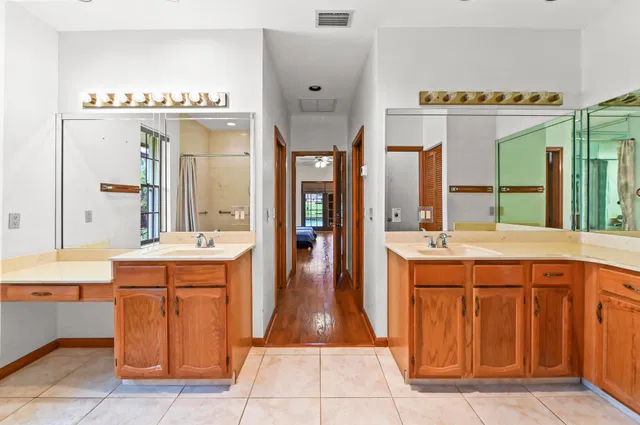 Residence photo 28
