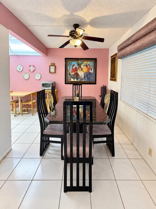 Unit 2035 photo 6