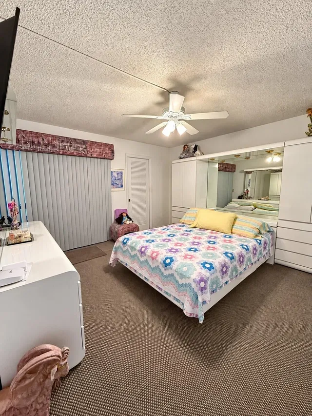 Unit 2035 photo 12