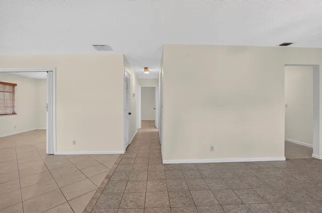 Residence photo 5