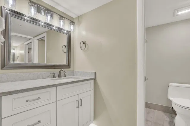  Unit 105 photo 14