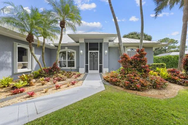 Residence photo 2