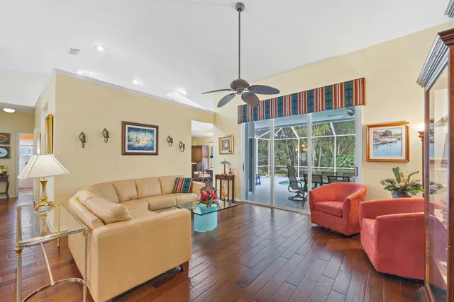 Residence photo 5