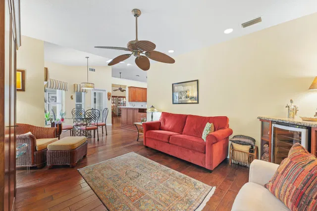Residence photo 14