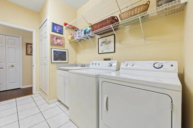 Residence photo 38