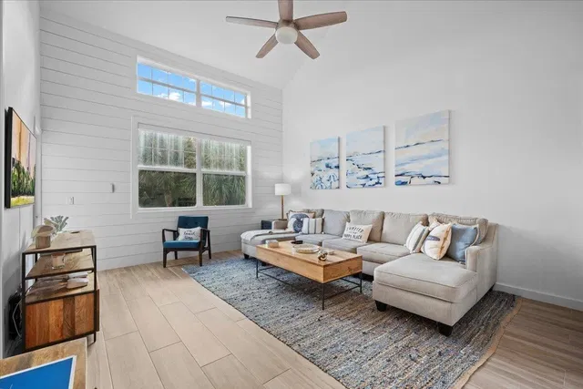Residence photo 9