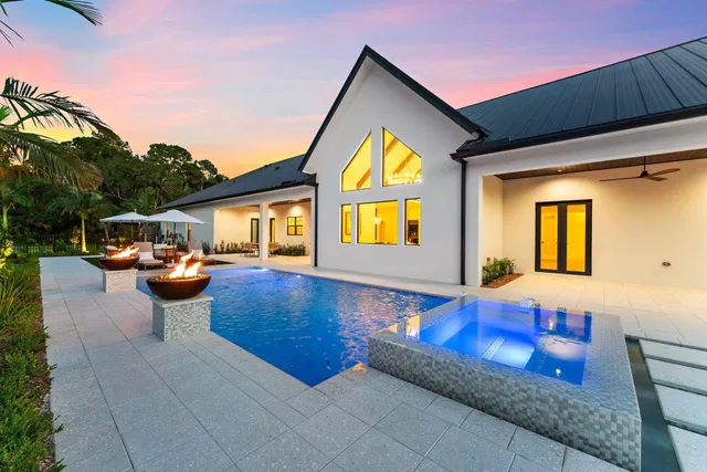 Residence photo 2