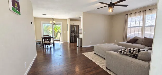 Residence photo 6